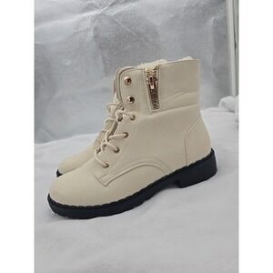Just Fab Women's Flat Boots  Illona  Bone Pull On Snow Boots, Size 7.5